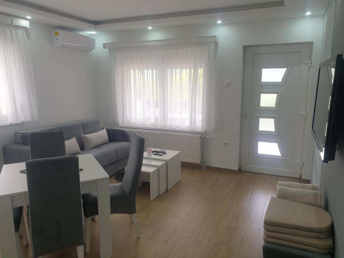 Apartmani Kruna Vrdnik Buitenkant foto