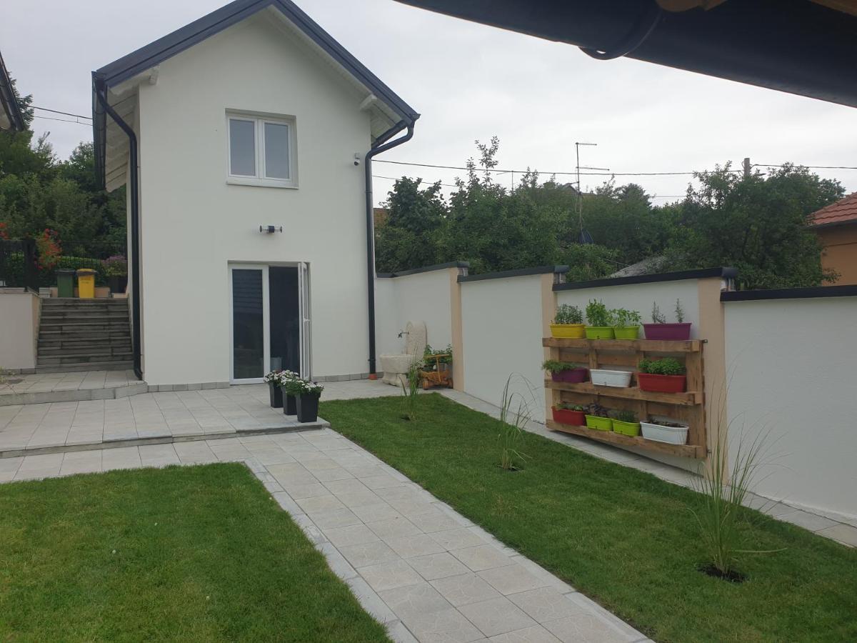 Apartmani Kruna Vrdnik Buitenkant foto